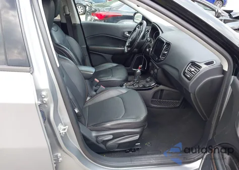 2021 Jeep Compass Limited 4X4 z USA, uszkodzony, nr VIN 3C4NJDCB1MT506372